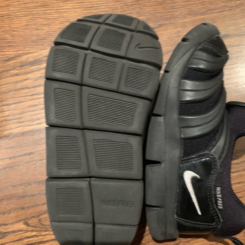 Nike kid Dynamo sneaker RARE!!!